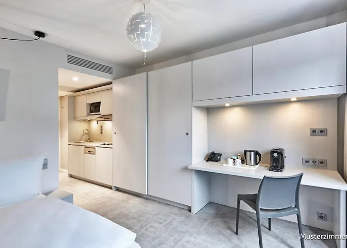 H.ome Serviced מלון דירות