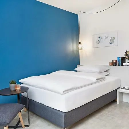 Ξενοδοχείο με διαμερίσματα H.ome Serviced 4*